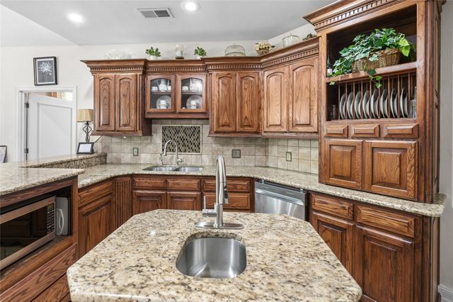 231 Turtle Creek Drive, Sulphur Springs, TX 75482