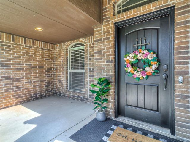 1001 Summerhill Drive, Moore, OK 73160
