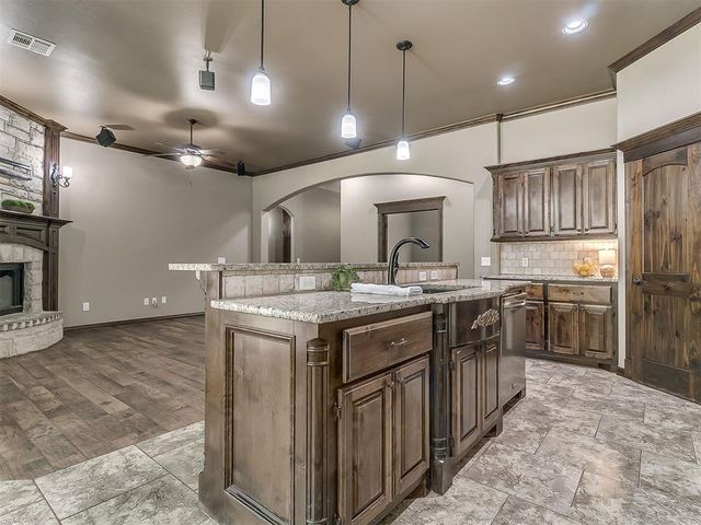 1001 Summerhill Drive, Moore, OK 73160