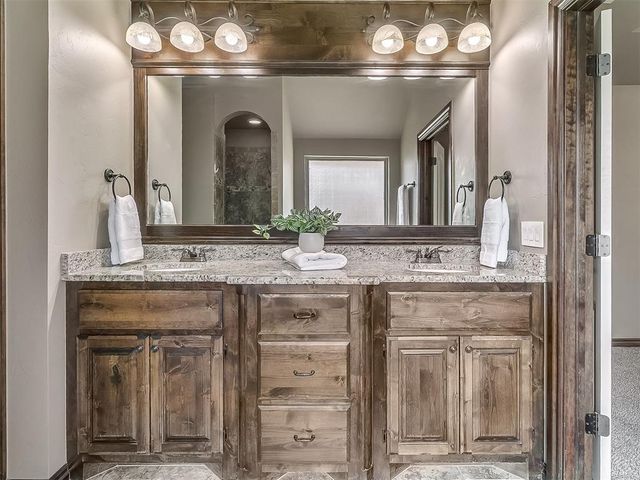 1001 Summerhill Drive, Moore, OK 73160