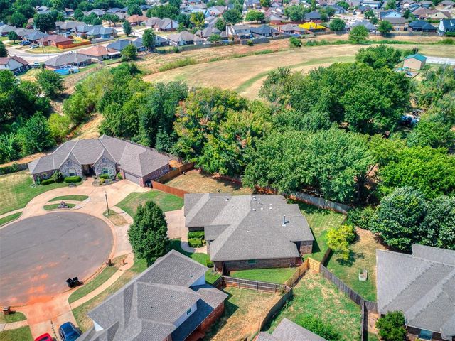 1001 Summerhill Drive, Moore, OK 73160