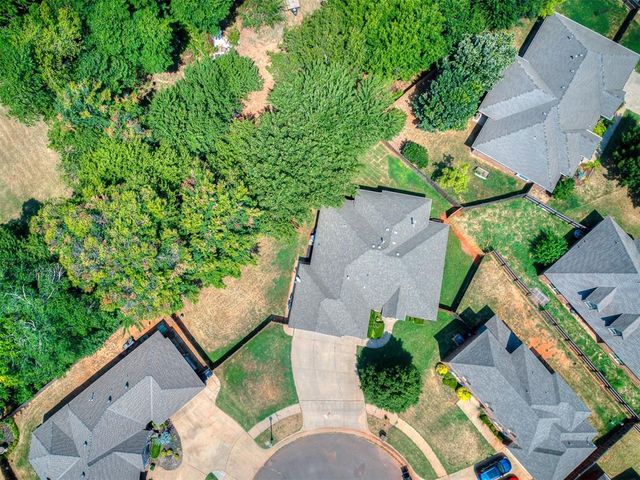 1001 Summerhill Drive, Moore, OK 73160