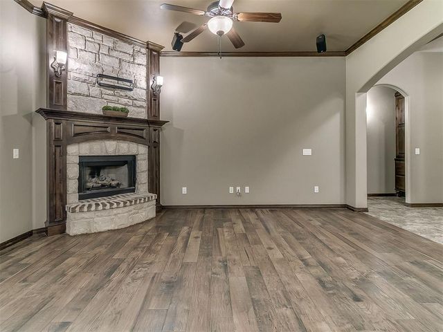 1001 Summerhill Drive, Moore, OK 73160