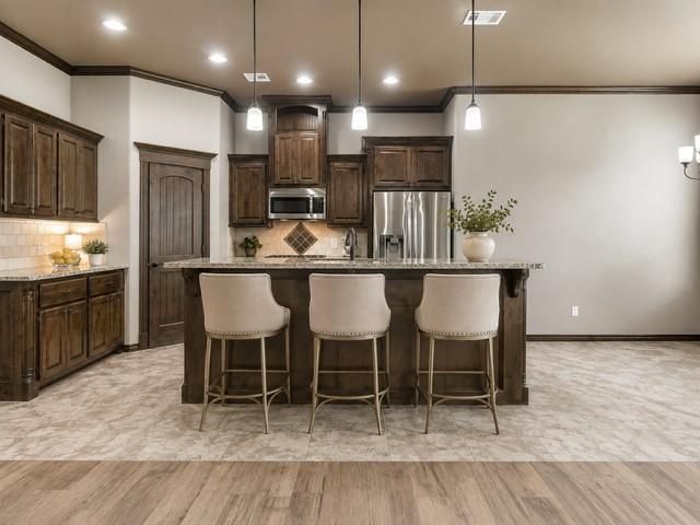 1001 Summerhill Drive, Moore, OK 73160