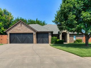 1001 Summerhill Drive, Moore, OK 73160