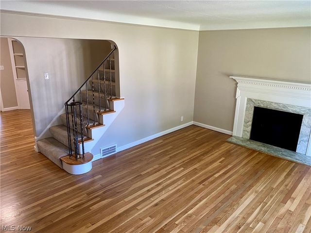 23710 E Baintree Road, Beachwood, OH 44122