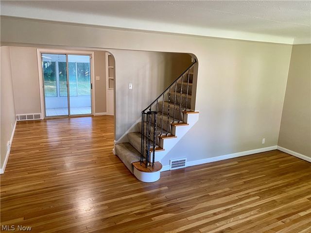 23710 E Baintree Road, Beachwood, OH 44122