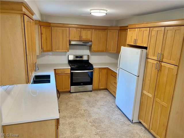 23710 E Baintree Road, Beachwood, OH 44122