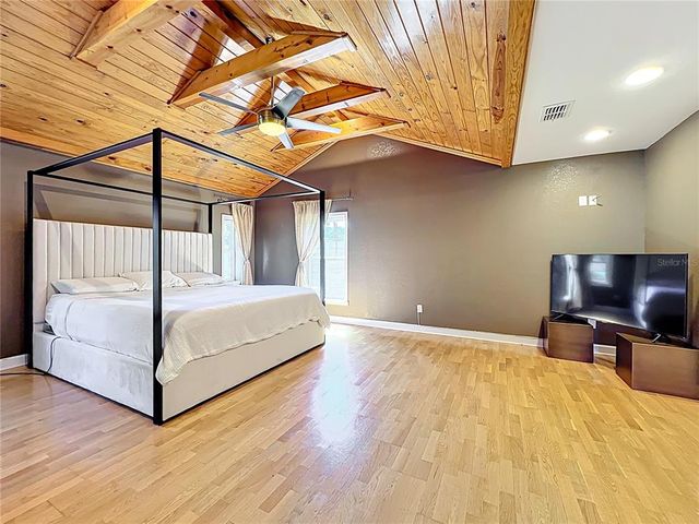 1122 VASSAR STREET, Orlando, FL 32804