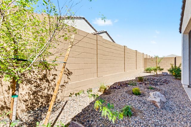 15634 W WINSLOW Avenue, Goodyear, AZ 85338