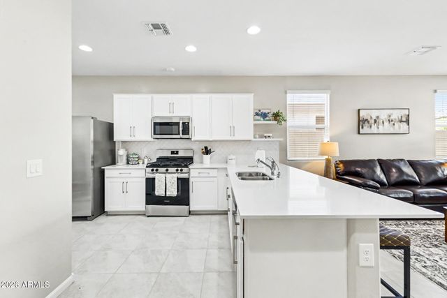 15634 W WINSLOW Avenue, Goodyear, AZ 85338