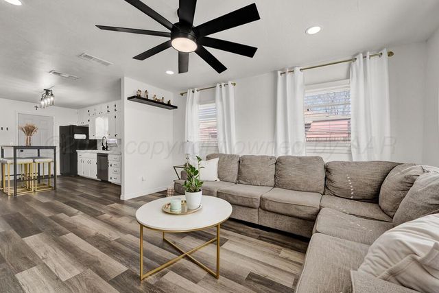 1926 S HIGHLAND Street, Amarillo, TX 79103