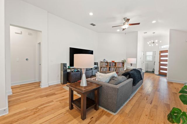 2100 Hermia ST 41, Austin, TX 78741