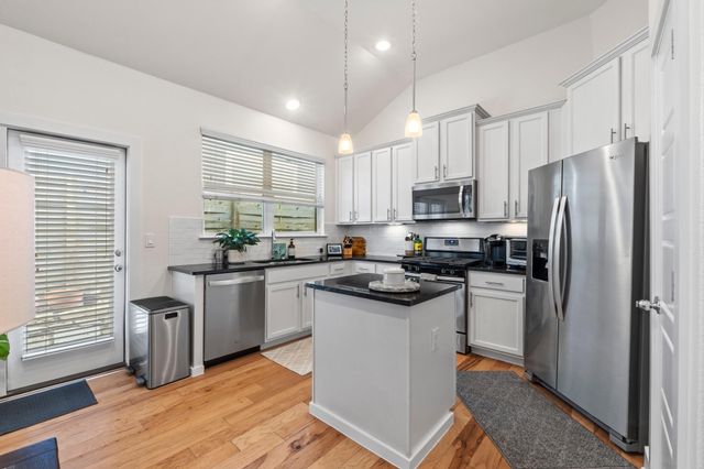 2100 Hermia ST 41, Austin, TX 78741