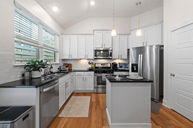 2100 Hermia ST 41, Austin, TX 78741