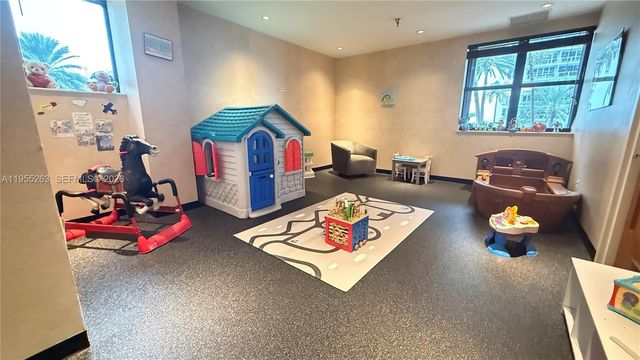 5757 Collins Ave 501, Miami Beach, FL 33140