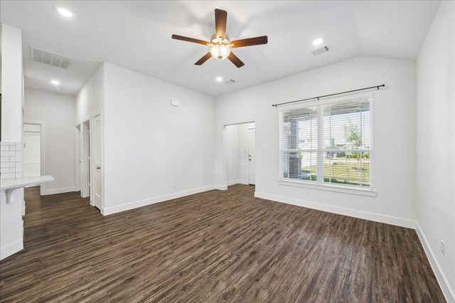 260 Shoreview Drive, Conroe, TX 77303