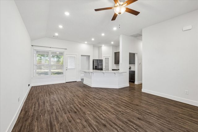 260 Shoreview Drive, Conroe, TX 77303