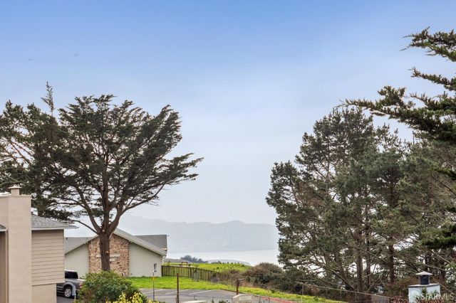 370 Horizon Way, Pacifica, CA 94044