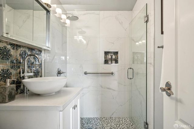 370 Horizon Way, Pacifica, CA 94044