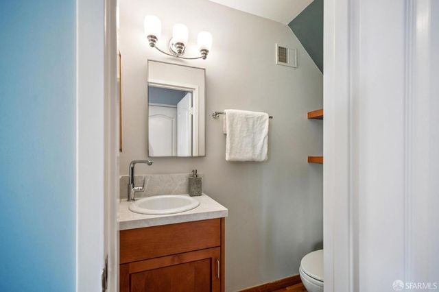 370 Horizon Way, Pacifica, CA 94044