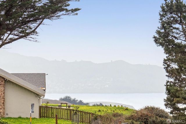 370 Horizon Way, Pacifica, CA 94044