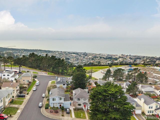 370 Horizon Way, Pacifica, CA 94044