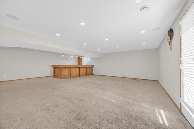 3607 SW Field Stone Place, Cedar Rapids, IA 52404