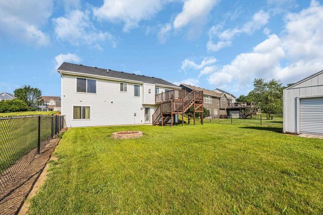 3607 SW Field Stone Place, Cedar Rapids, IA 52404