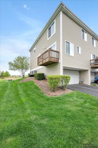1670 Ruby Drive, Pingree Grove, IL 60140