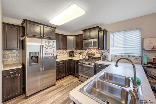 1670 Ruby Drive, Pingree Grove, IL 60140