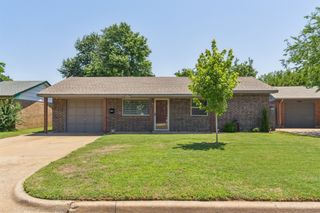 805 Spruce Drive, Yukon, OK 73099