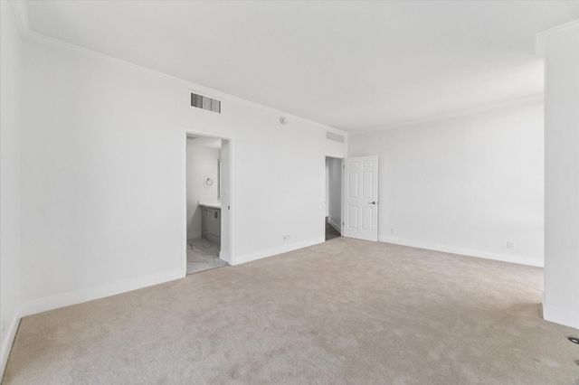 1111 Bering Drive 805, Houston, TX 77057