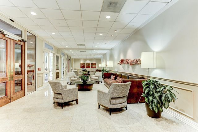 1111 Bering Drive 805, Houston, TX 77057