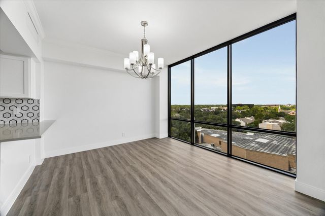 1111 Bering Drive 805, Houston, TX 77057