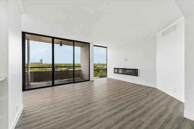 1111 Bering Drive 805, Houston, TX 77057