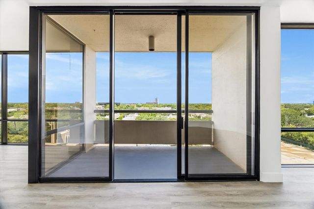 1111 Bering Drive 805, Houston, TX 77057