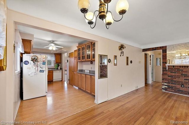 22801 Garfield Street, Saint Clair Shores, MI 48082