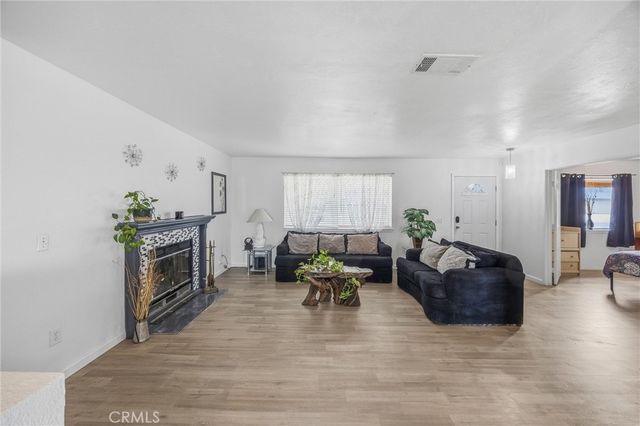 13422 Nicola, Apple Valley, CA 92308