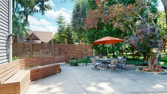 2800 Hollywood Boulevard, Clarksville, IN 47129