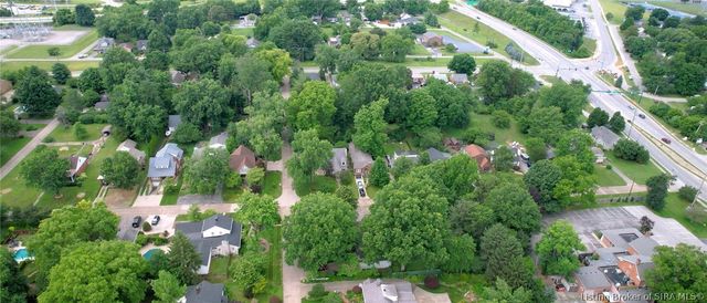 2800 Hollywood Boulevard, Clarksville, IN 47129