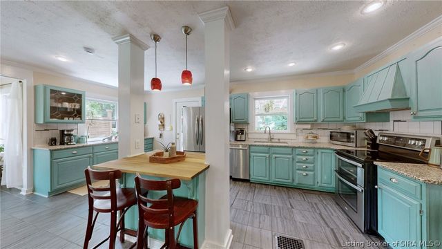 2800 Hollywood Boulevard, Clarksville, IN 47129
