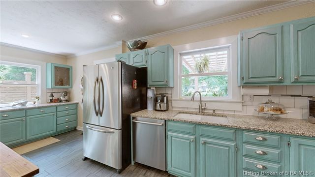 2800 Hollywood Boulevard, Clarksville, IN 47129