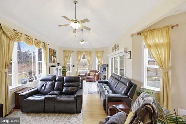 21111 GREENBRIER RD, Boonsboro, MD 21713