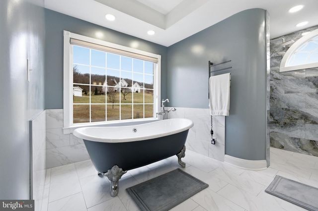 21111 GREENBRIER RD, Boonsboro, MD 21713