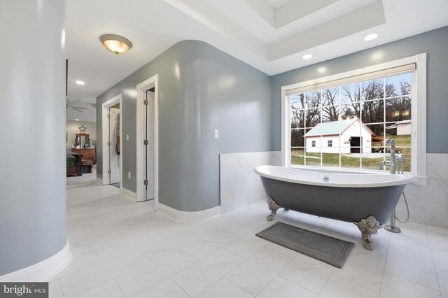 21111 GREENBRIER RD, Boonsboro, MD 21713