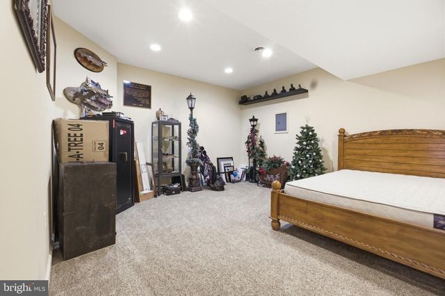 21111 GREENBRIER RD, Boonsboro, MD 21713