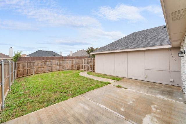 1042 Kim Lane, Mesquite, TX 75149