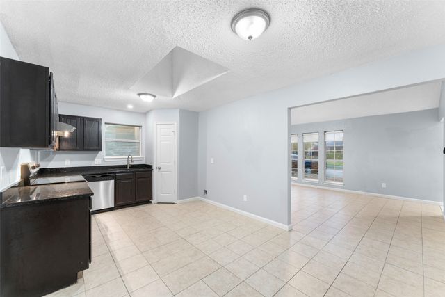 1042 Kim Lane, Mesquite, TX 75149