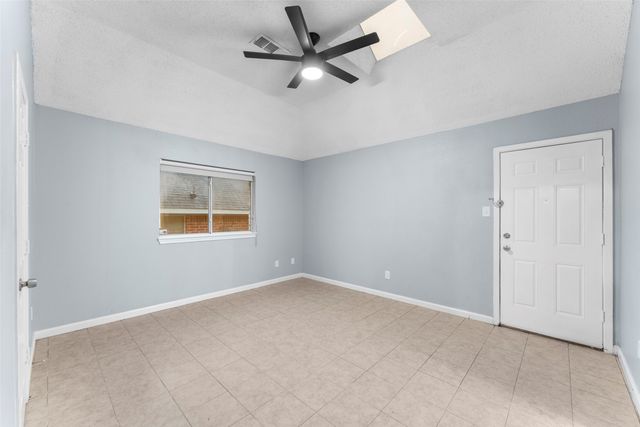 1042 Kim Lane, Mesquite, TX 75149